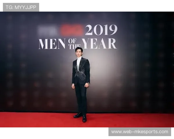 球星场外穿搭揭秘 打破传统时尚界限 展现独特个人魅力